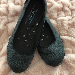 Skechers slip on walking shoe
